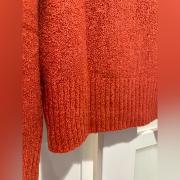 NWT. Madewell sweater. Size small. Red. Rolled Crewneck. - Picture 4 of 5